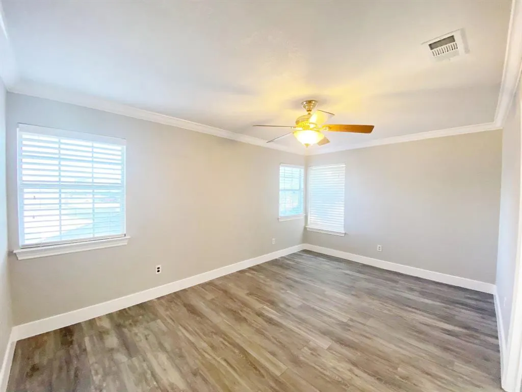 1700 Shiprock Drive