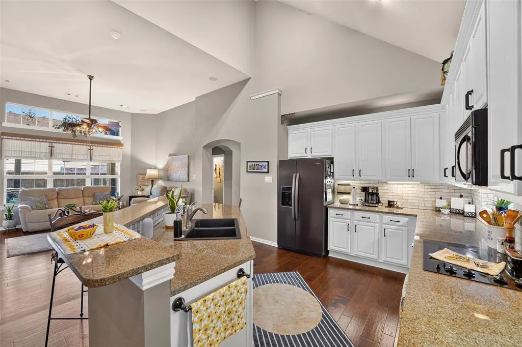 6531 Shadywood Drive
