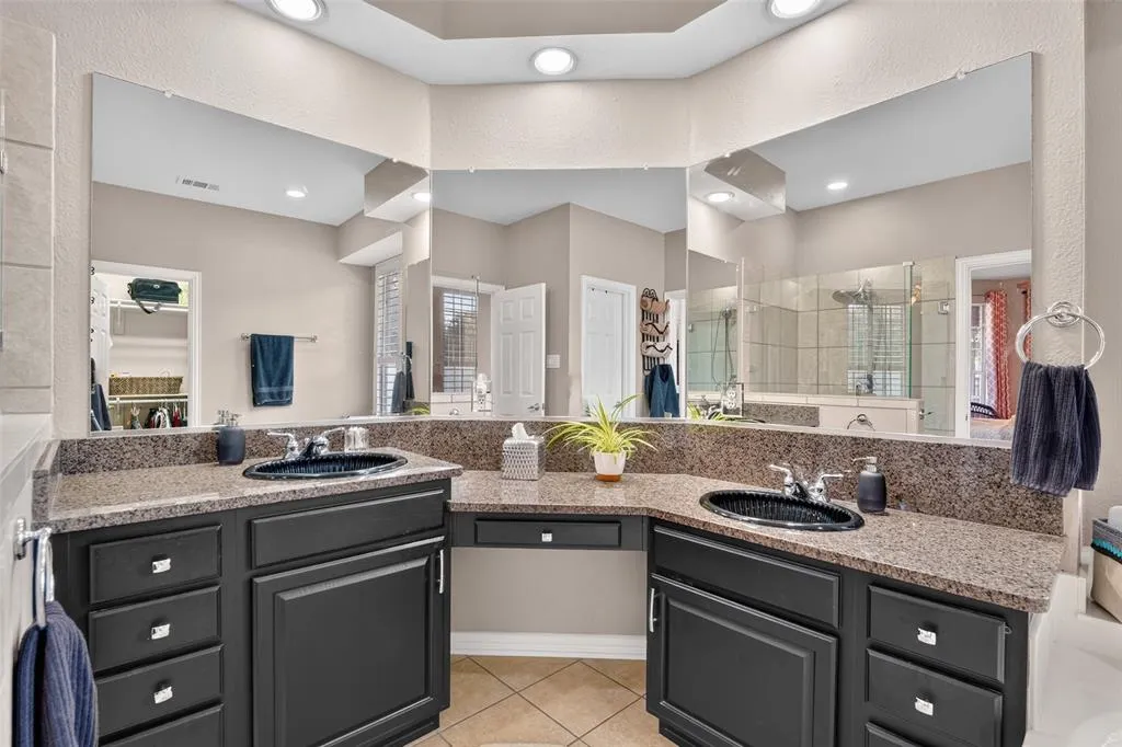 6531 Shadywood Drive