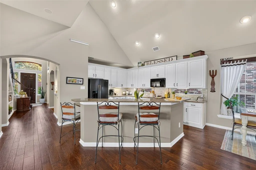 6531 Shadywood Drive
