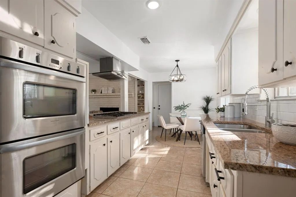 1204 Janwood Drive