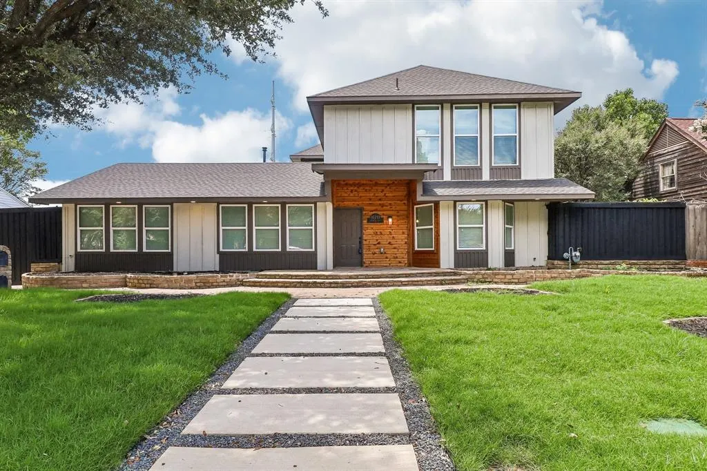 10711 Cromwell Drive