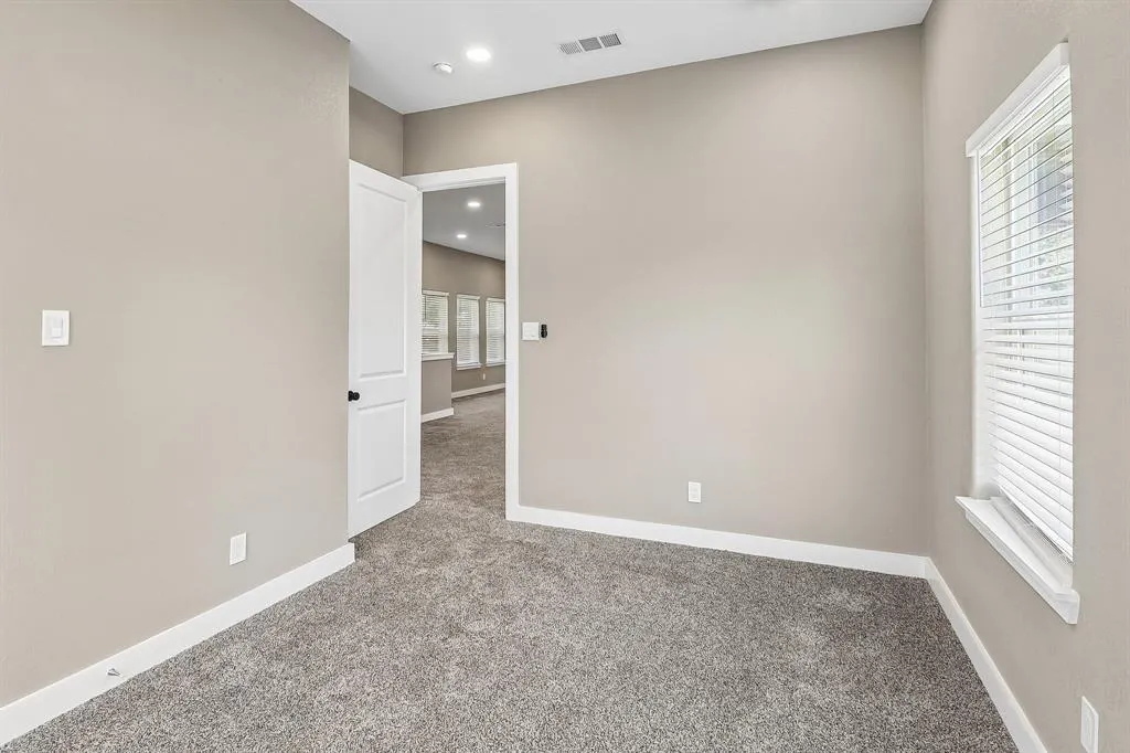 10711 Cromwell Drive