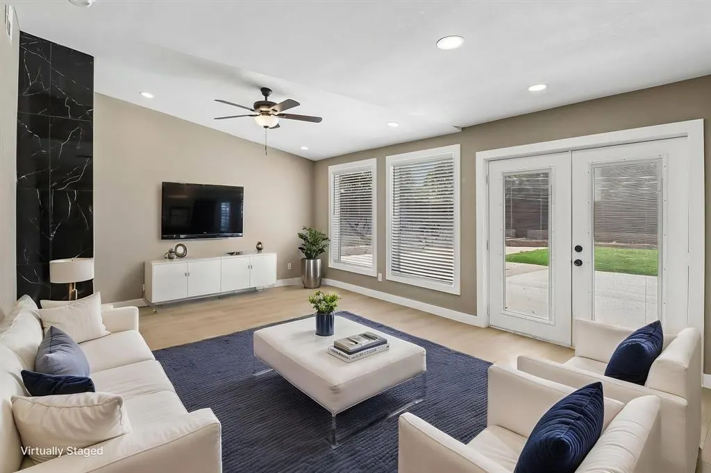 10711 Cromwell Drive