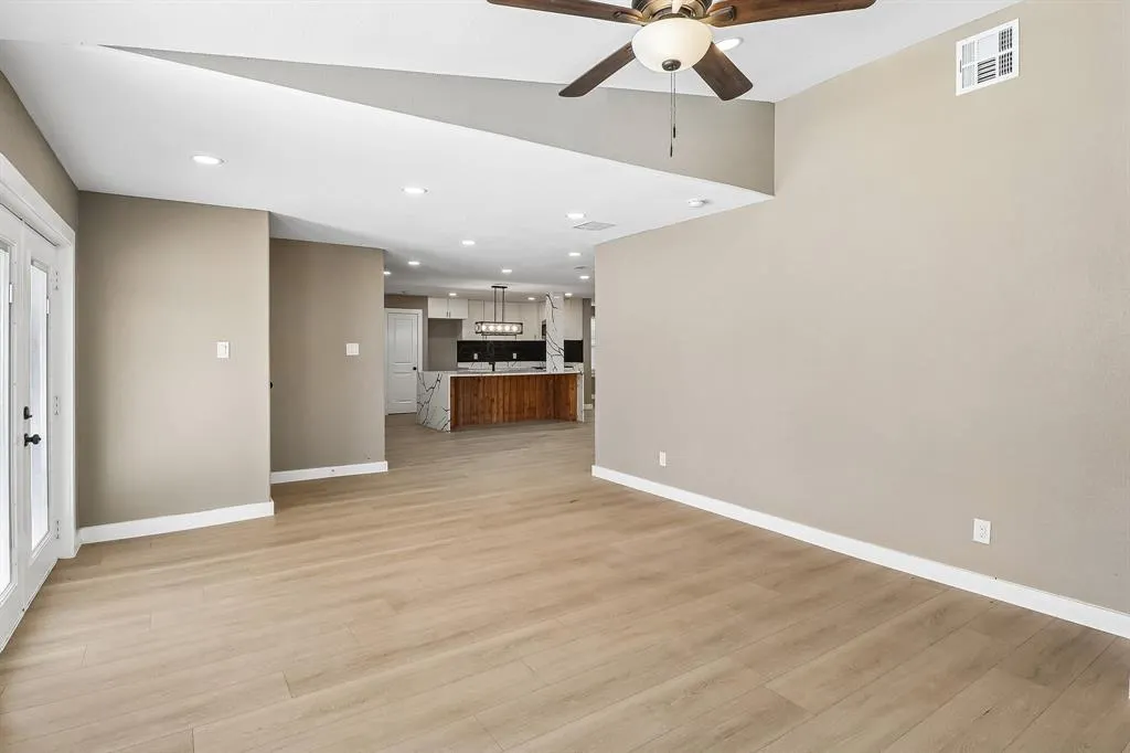 10711 Cromwell Drive