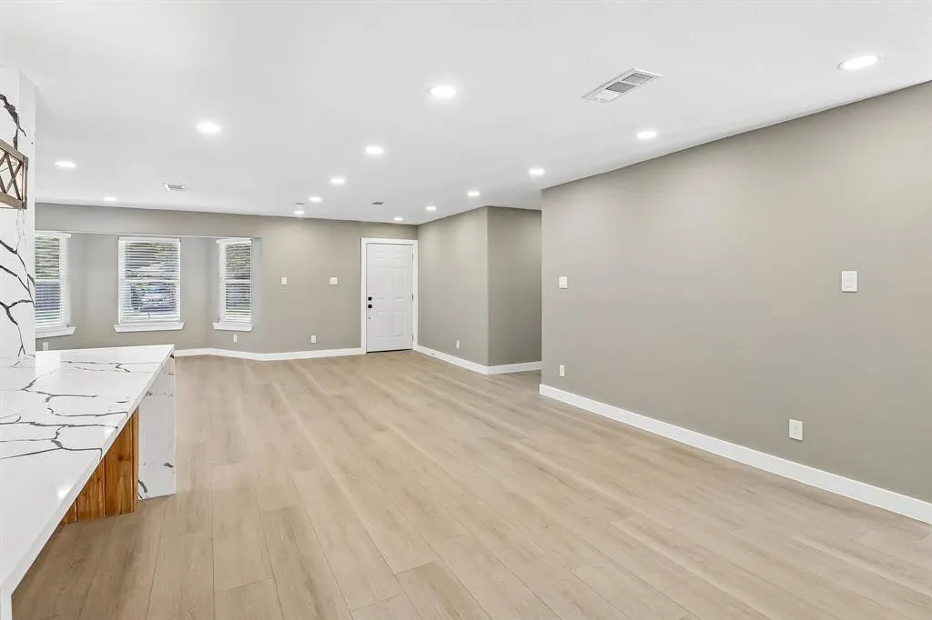 10711 Cromwell Drive