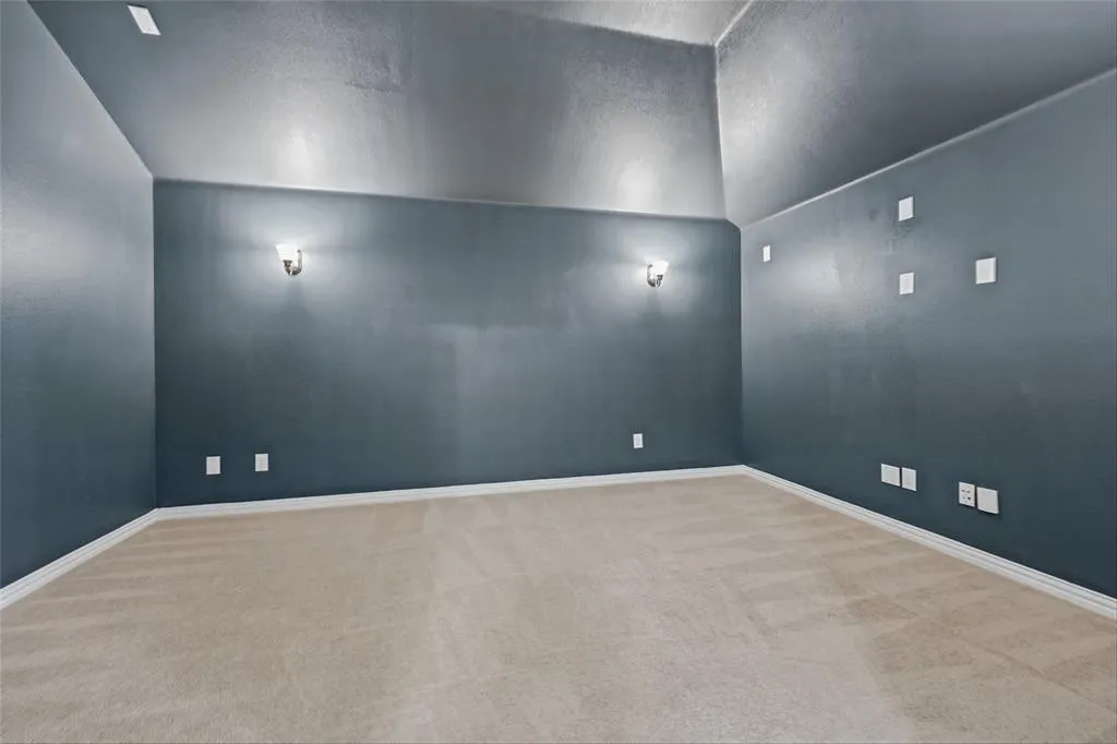 14629 Viking Lane