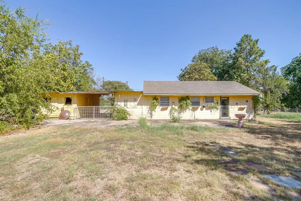 4716 E University Drive