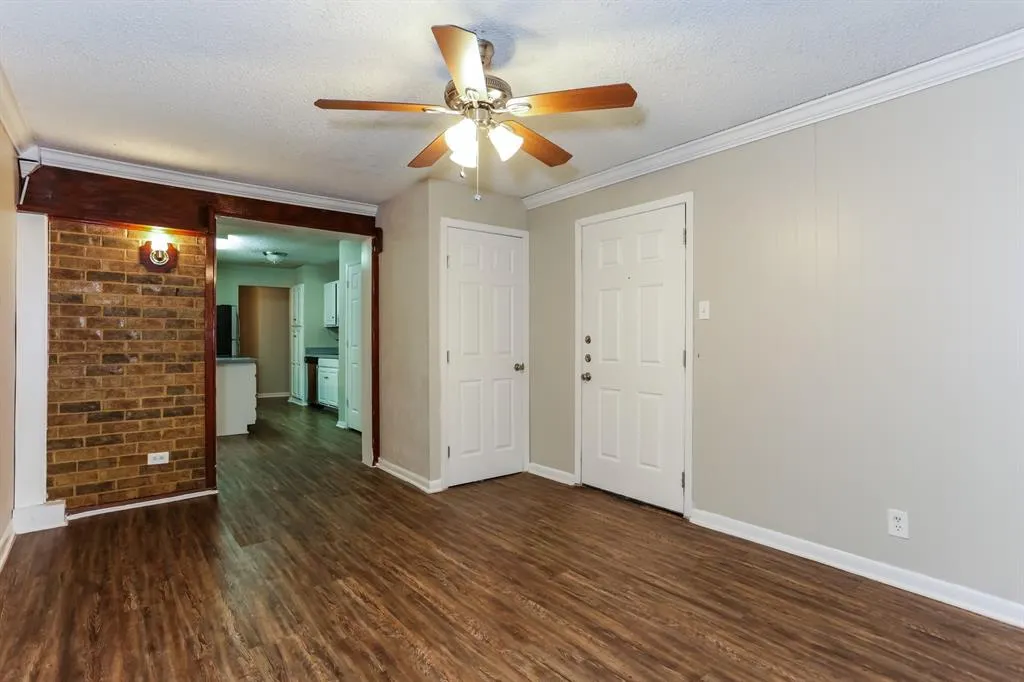 604 Circleview Drive