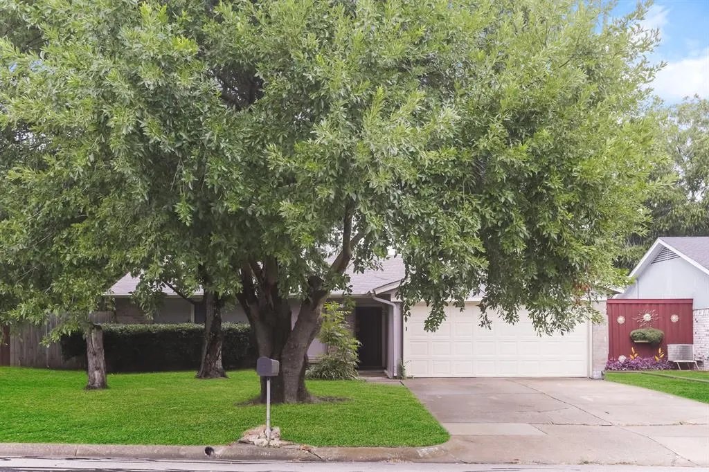 604 Circleview Drive