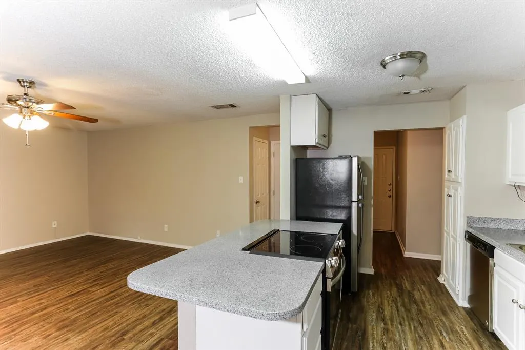 604 Circleview Drive