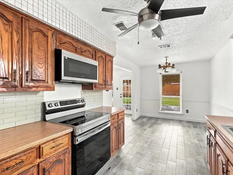725 Southridge Court
