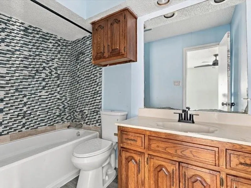 725 Southridge Court
