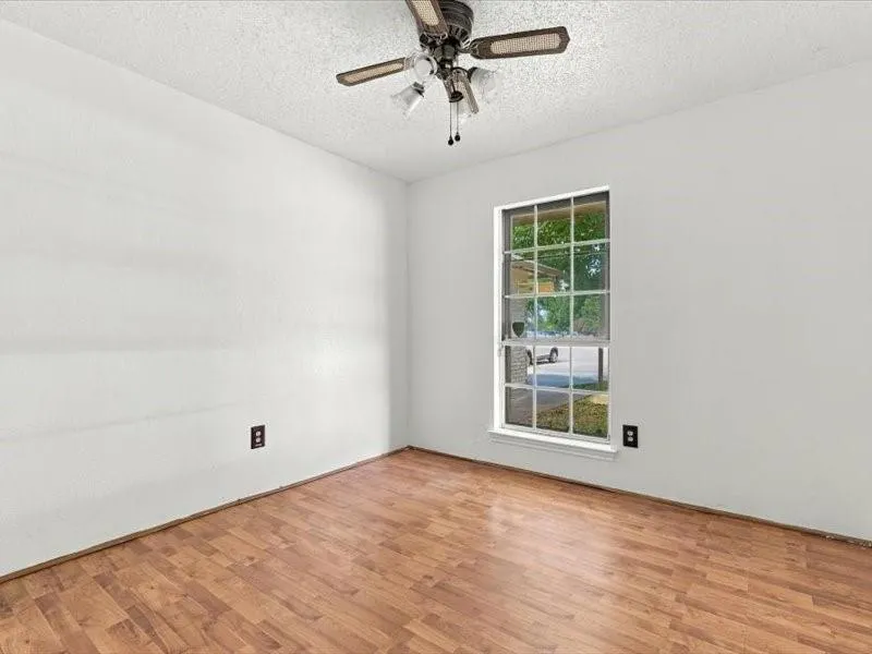 725 Southridge Court