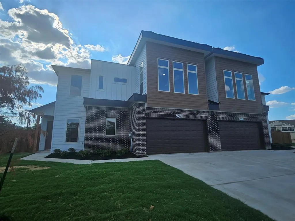 5603 Wayside Drive