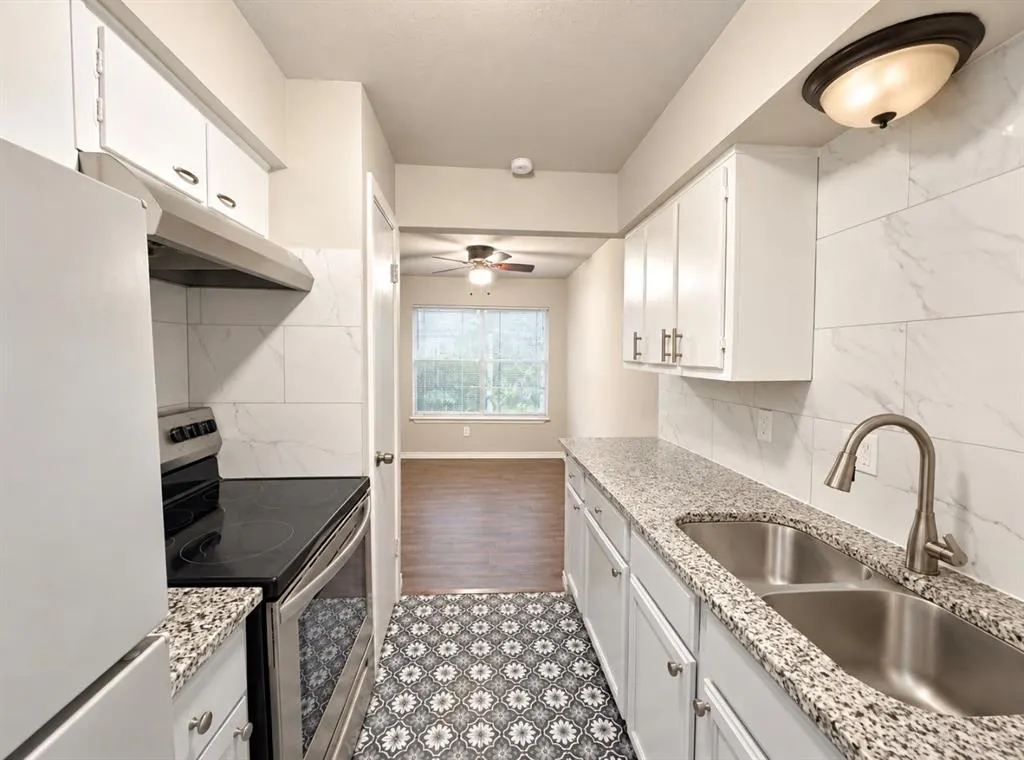 8067 Meadow Road #114