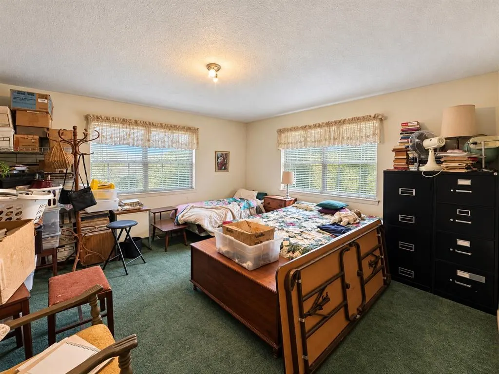 1105 Oak Drive