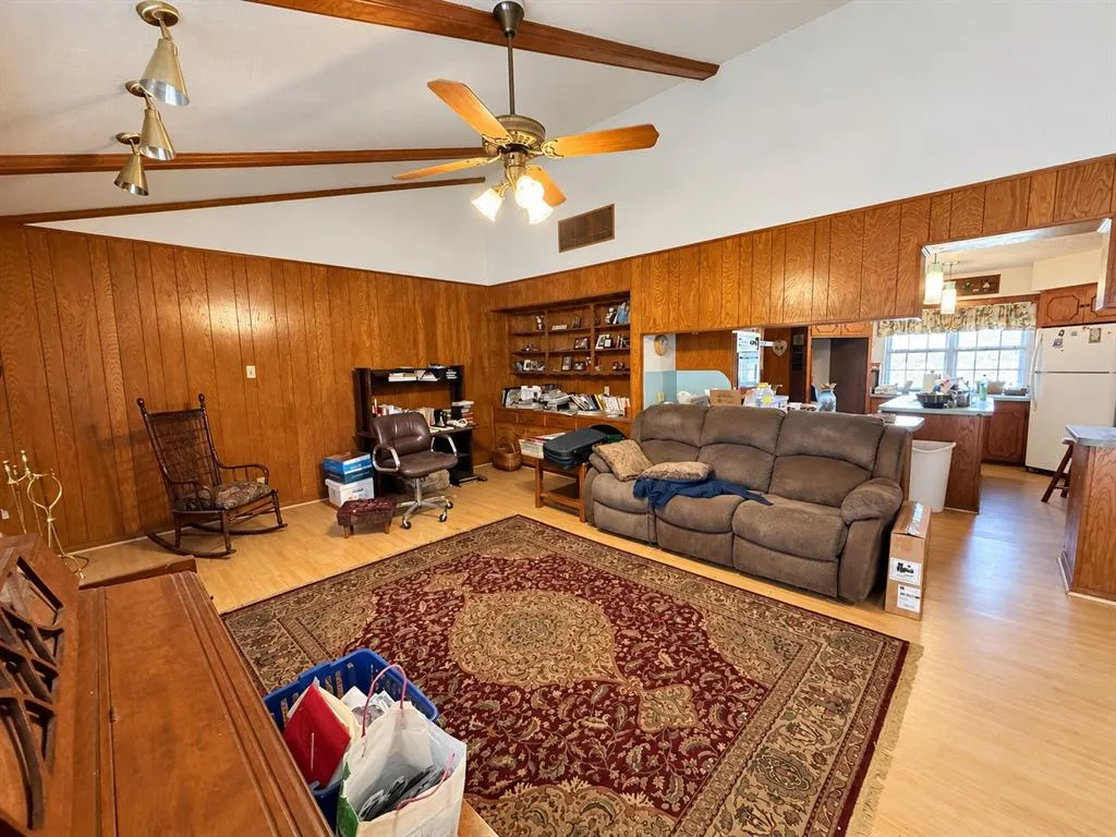 1105 Oak Drive