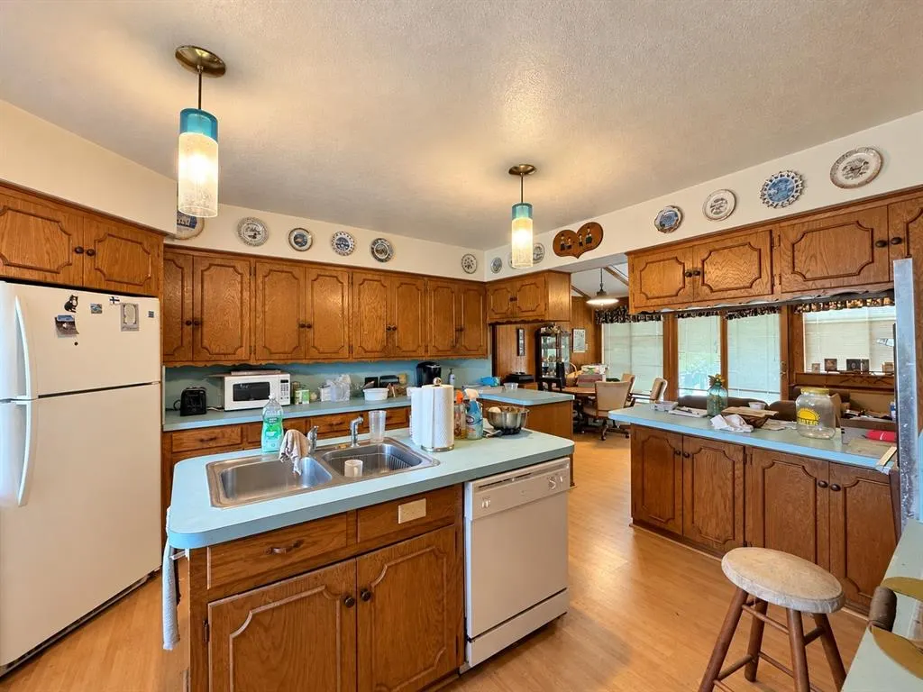 1105 Oak Drive