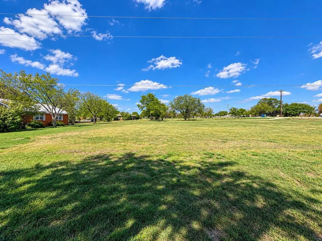 1105 Oak Drive