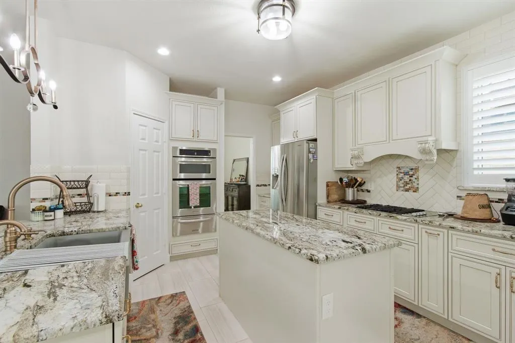 3852 Harrison Drive