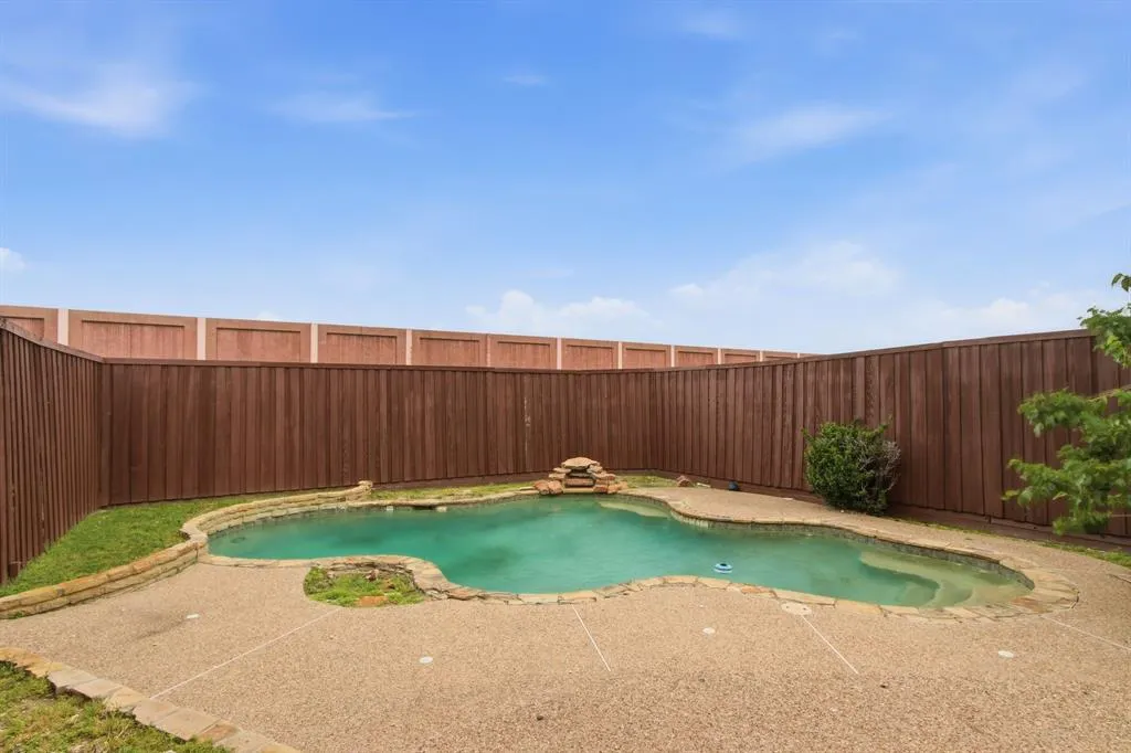 3852 Harrison Drive
