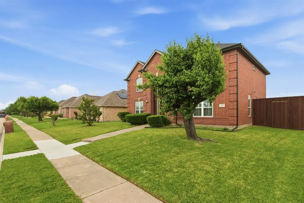 3852 Harrison Drive
