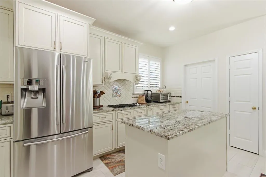 3852 Harrison Drive