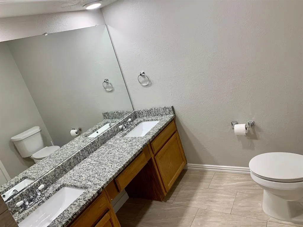 214 Samuel Boulevard #5