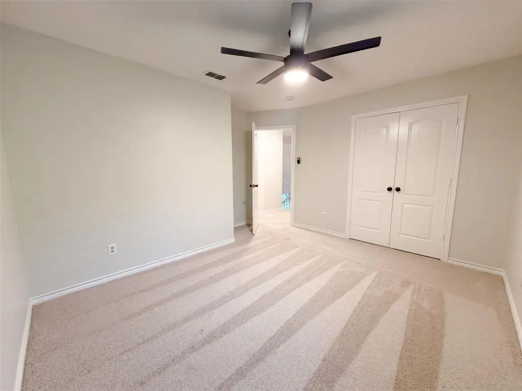 2228 Silverthorn Lane