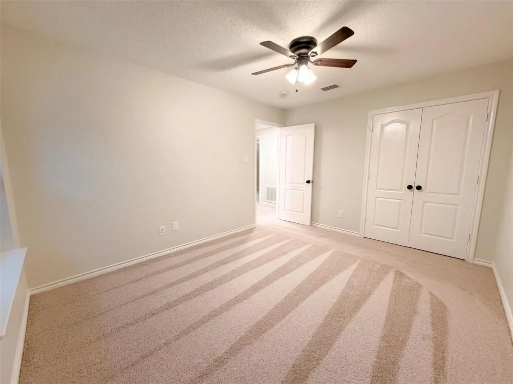 2228 Silverthorn Lane
