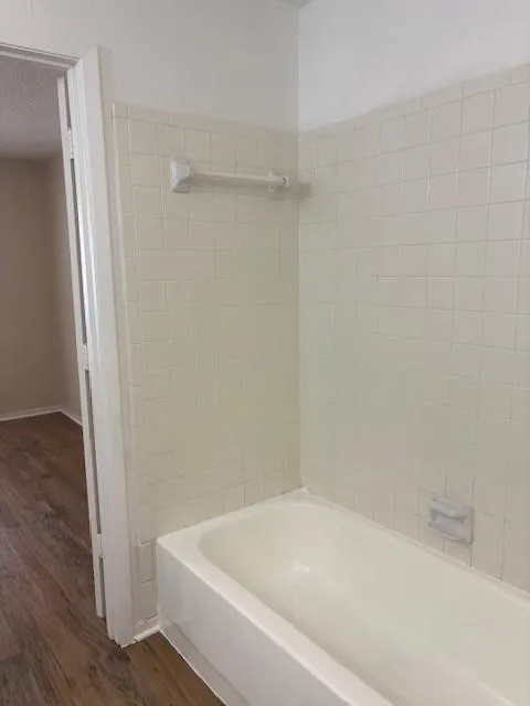 715 Oakwood Lane #A