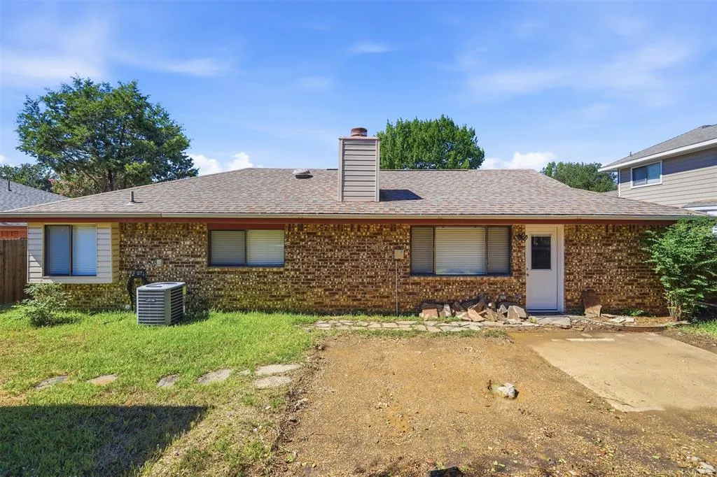 2406 Amber Hill Lane