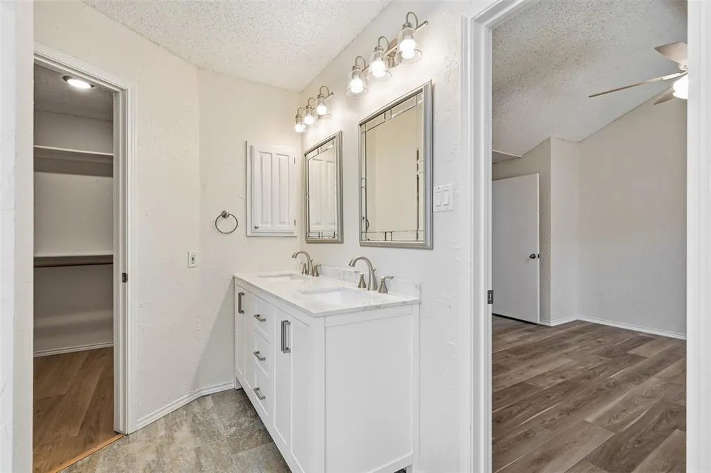 2406 Amber Hill Lane