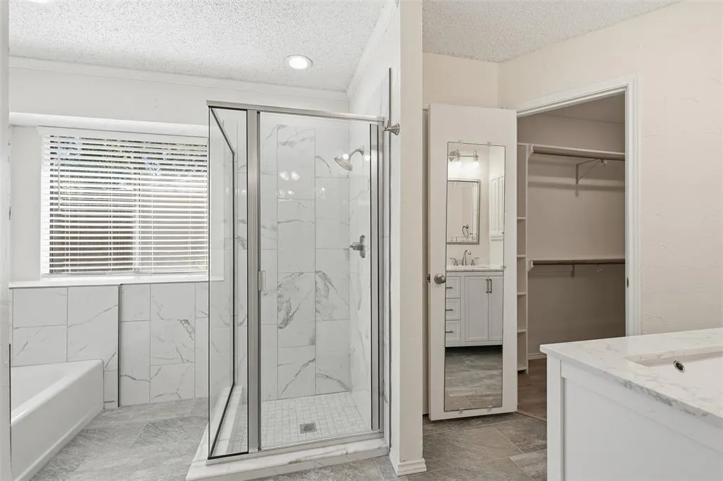 2406 Amber Hill Lane