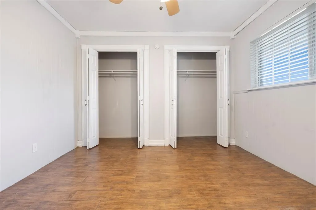 1207 W Wall Street #4