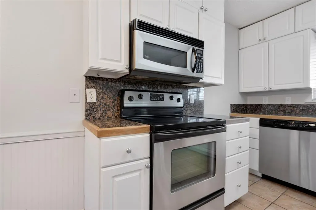 1207 W Wall Street #4