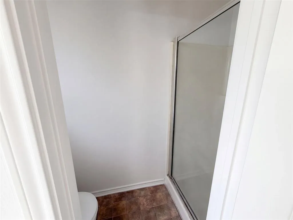 208 Comanche Trail