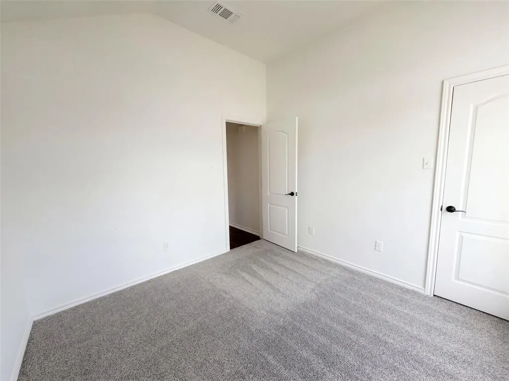 208 Comanche Trail
