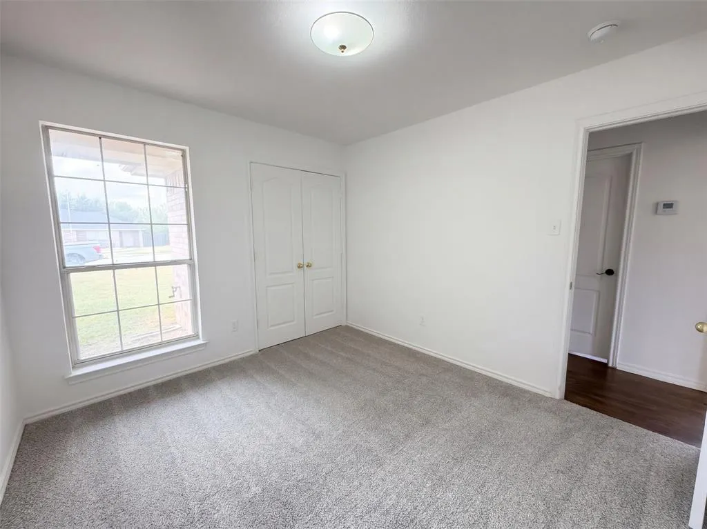 208 Comanche Trail