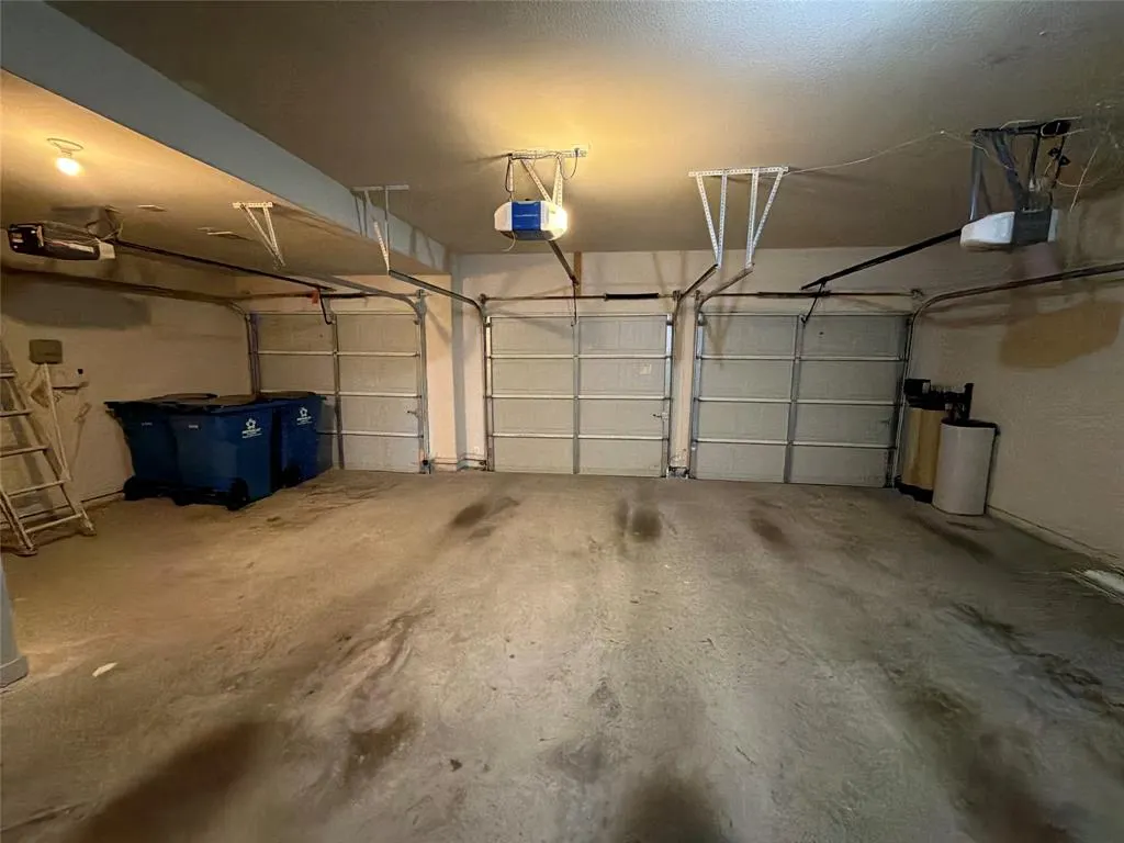 2030 Uvalde Drive