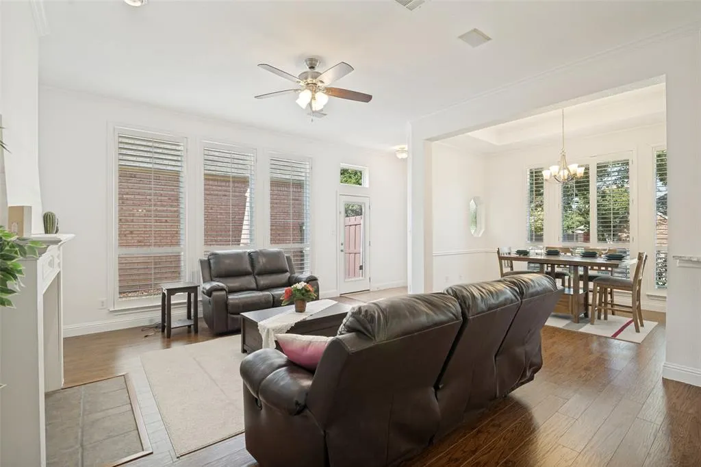 6924 Harvey Lane