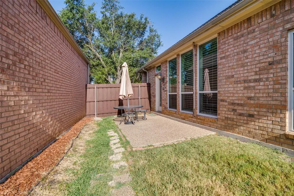 6924 Harvey Lane