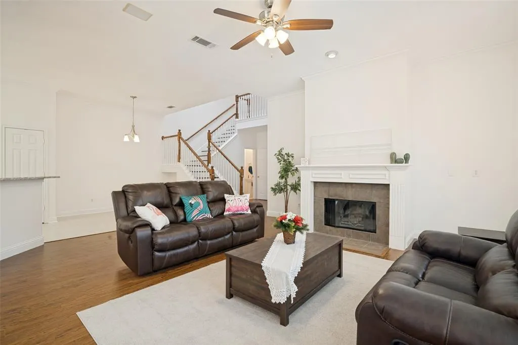 6924 Harvey Lane