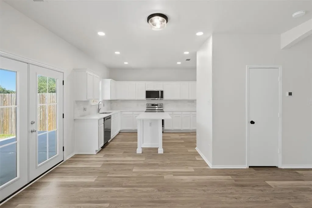 7104 Starwood Drive