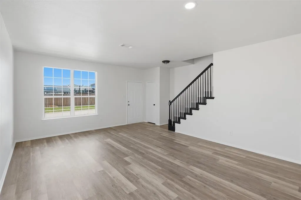 7104 Starwood Drive