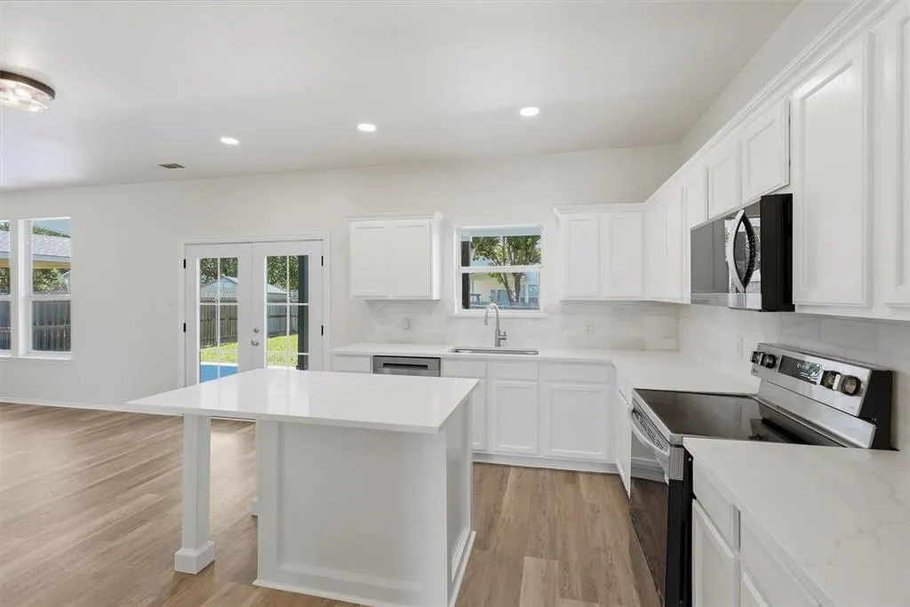 7104 Starwood Drive