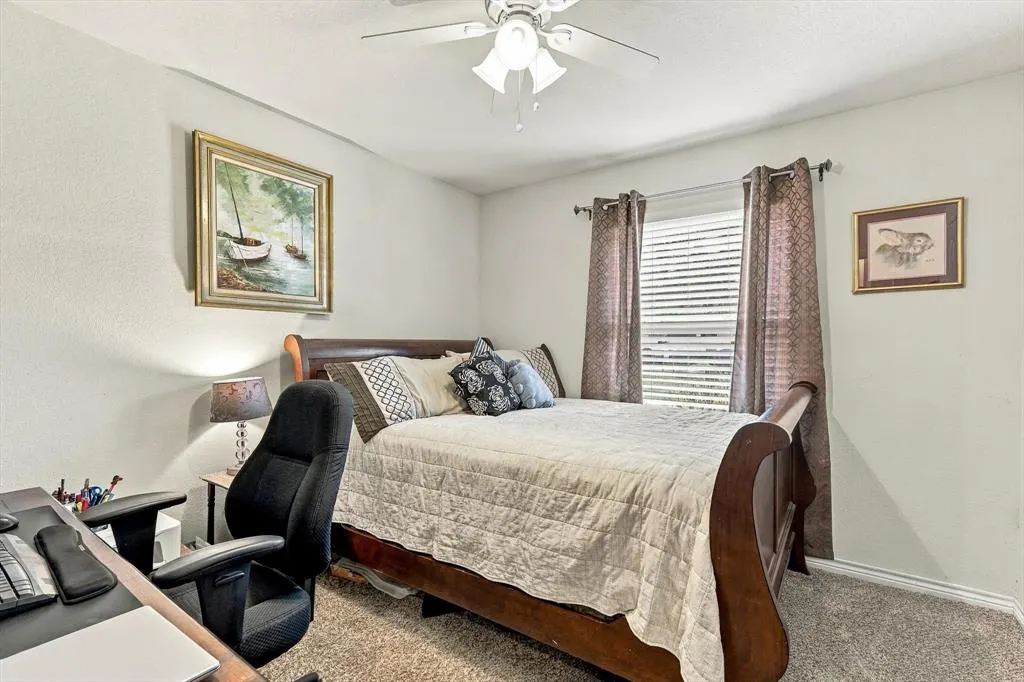 230 Oakwood Circle