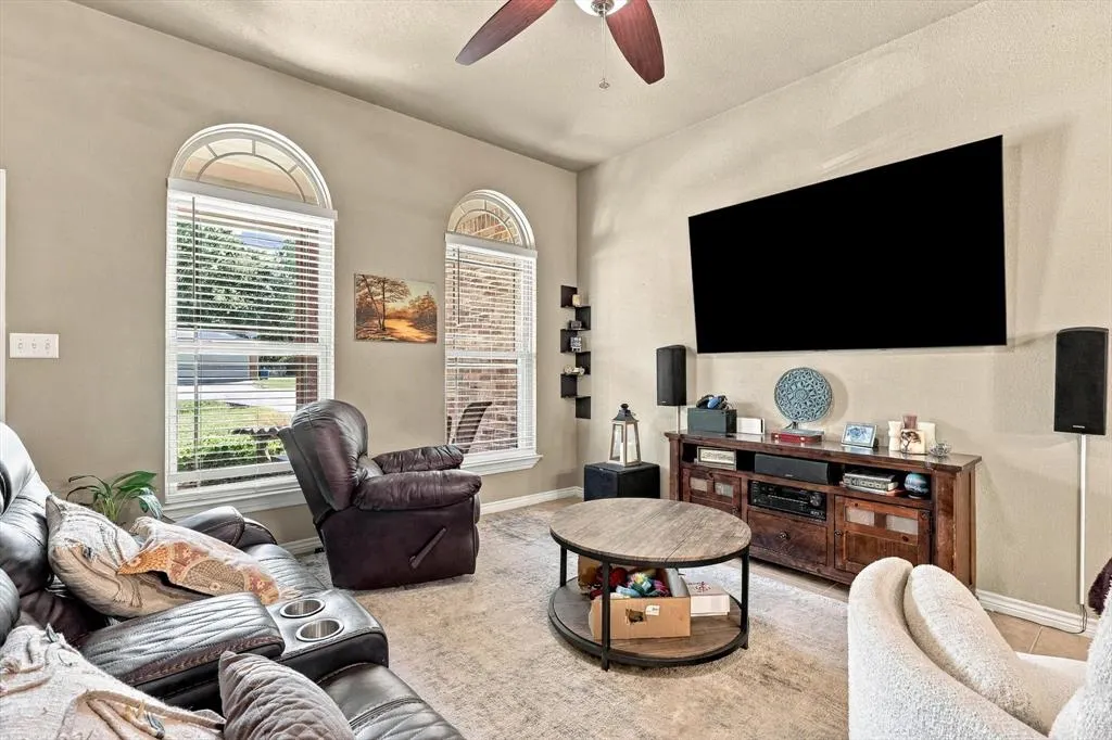 230 Oakwood Circle