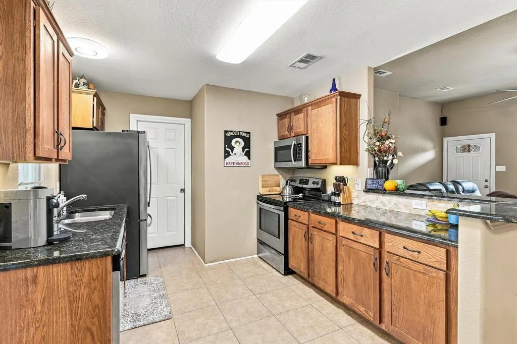 230 Oakwood Circle